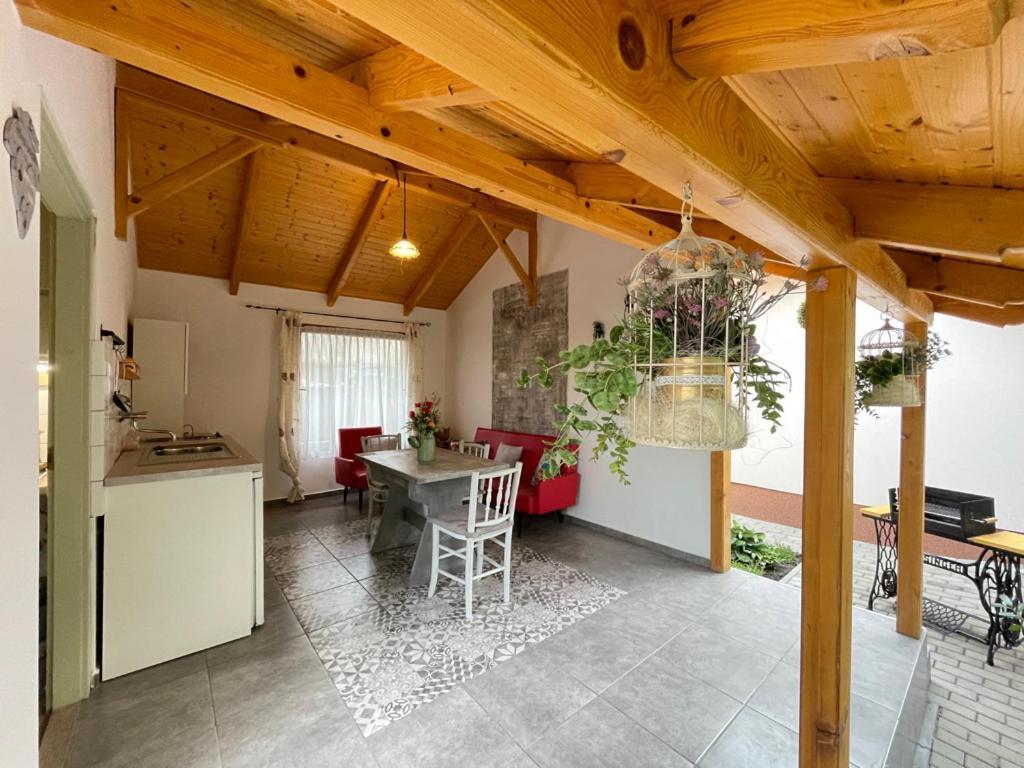 Ibolya Apartman Csisztapuszta Luaran gambar