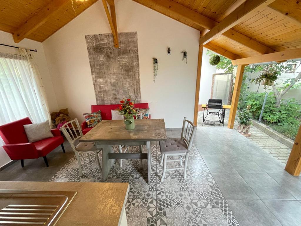 Ibolya Apartman Csisztapuszta Luaran gambar